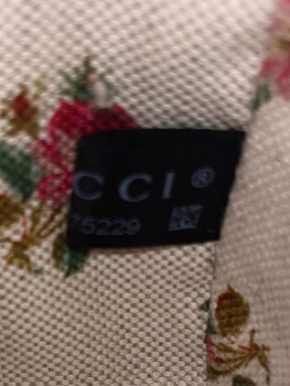 Gucci GG Supreme Monogram Crossbody in Gray and Brown - Picture 2 of 3